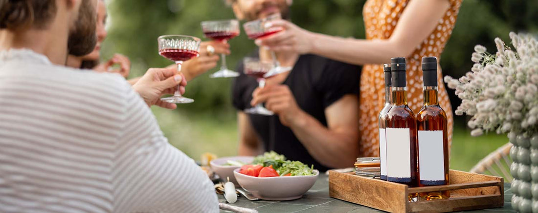 Een bartafel buiten is ideaal voor borrels of diner. Combineer stijl en functionaliteit met een hoge bartafel en krukken. Ontdek de voordelen en opties voor jouw tuin of terras in ons blog!