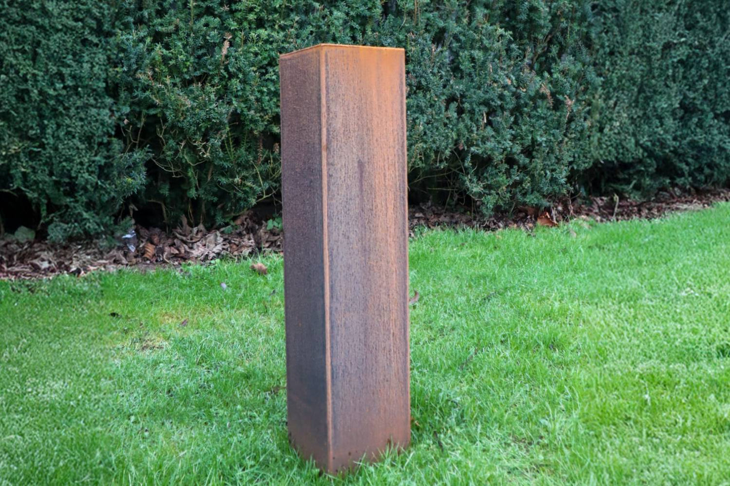 Sokkels duurzaam corten staal voor jouw beelden of planten van R&A Buitenleven