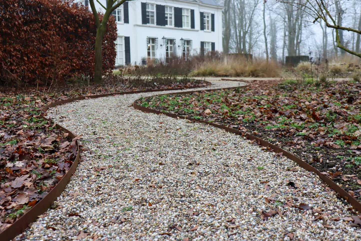 Duurzame cortenstalen, borderranden, kantopsluiten zonder rand van R&A Buitenleven