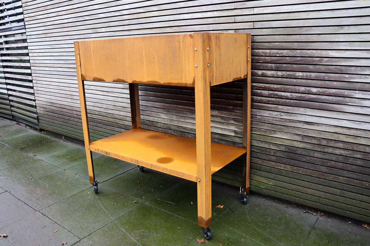Mooie corten stalen kweektafel op wielen R&A Buitene=leven