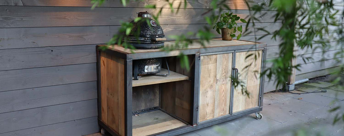Ontdek stijlvolle buitenkeukens van staal en hout: praktisch, stoer en sfeervol. Perfect voor Kamado's, Green Eggs of steigerhouten ontwerpen. Creëer luxe en warmte in je tuin!