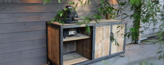 Ontdek stijlvolle buitenkeukens van staal en hout: praktisch, stoer en sfeervol. Perfect voor Kamado's, Green Eggs of steigerhouten ontwerpen. Creëer luxe en warmte in je tuin!