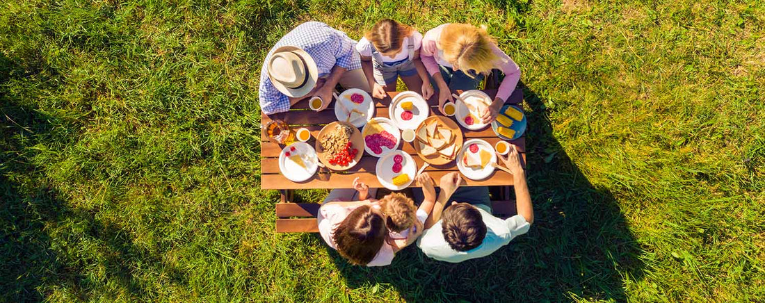 Een stijlvolle picknicktafel van hout en staal is perfect voor zomerse lunches, borrels en knutselprojecten. Duurzaam en ideaal voor tuin, terras of bedrijf. Ontdek de voordelen in ons blog!